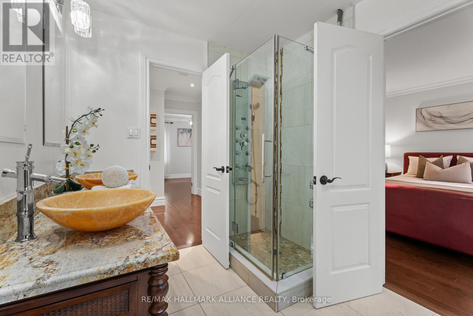 130 Tavistock Square, Oakville, ON - Indoor Photo Showing Bathroom