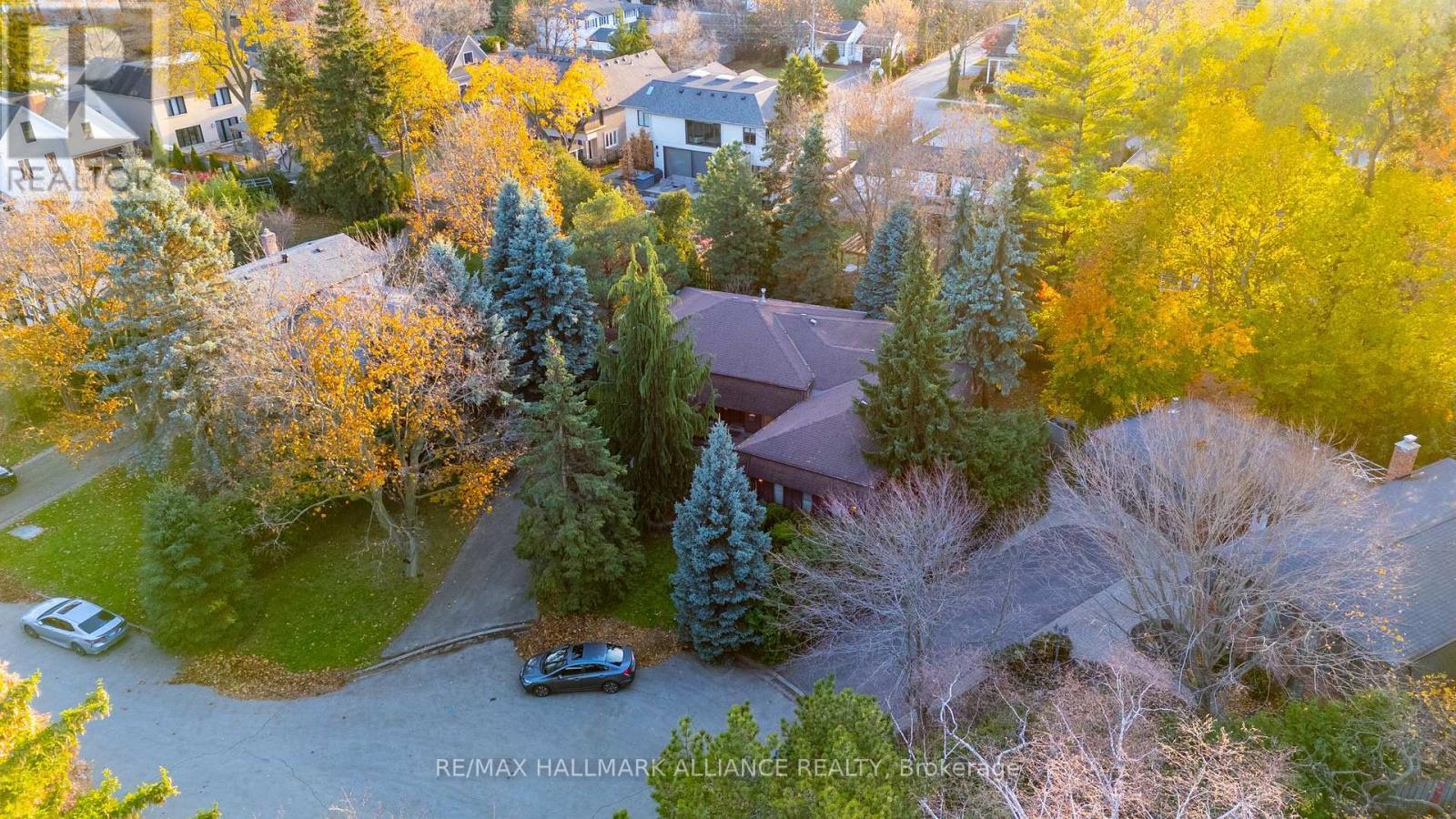 130 Tavistock Square, Oakville, ON - Outdoor With View