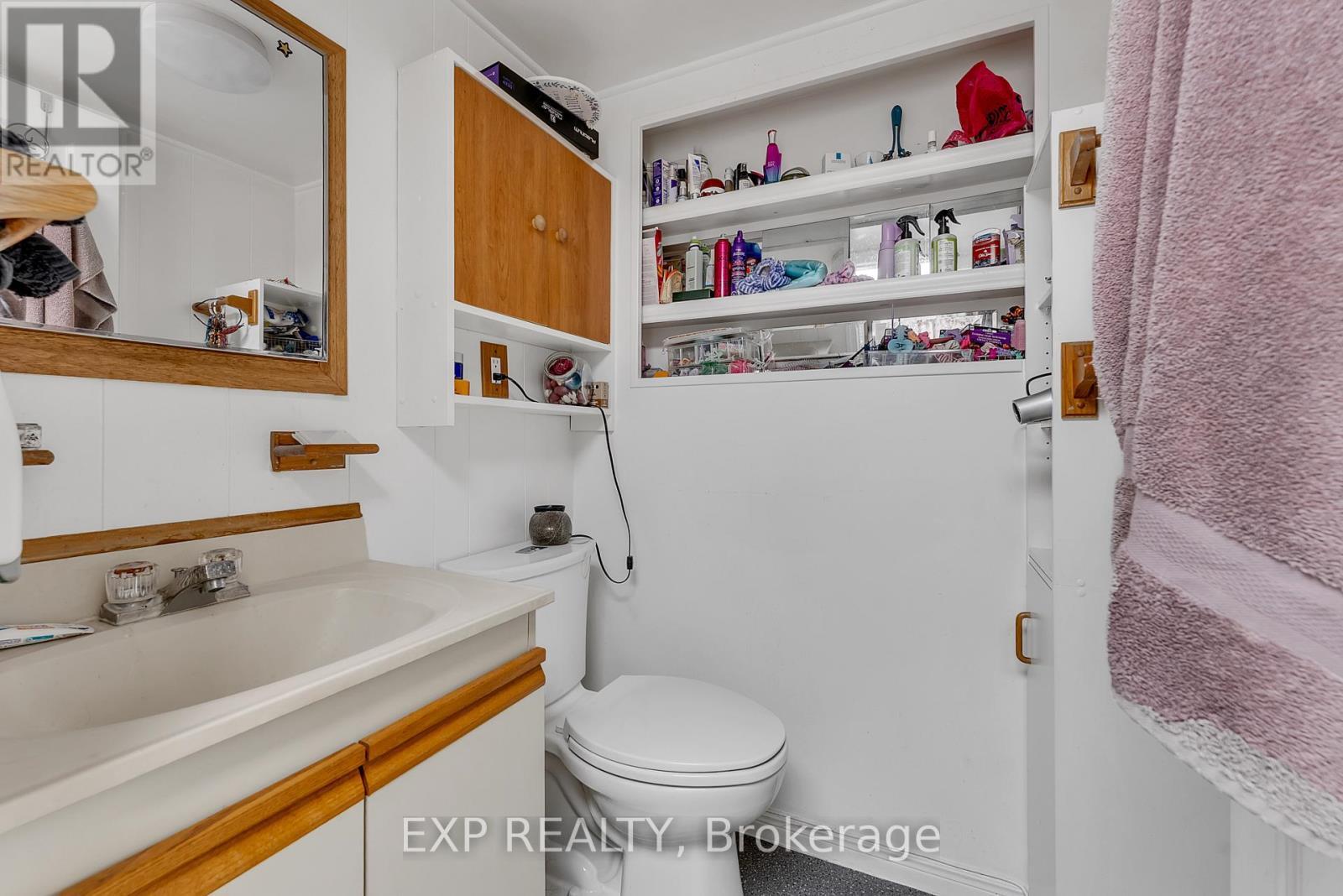 155 Frankford Road, Stirling-Rawdon (Stirling Ward), ON - Indoor Photo Showing Bathroom