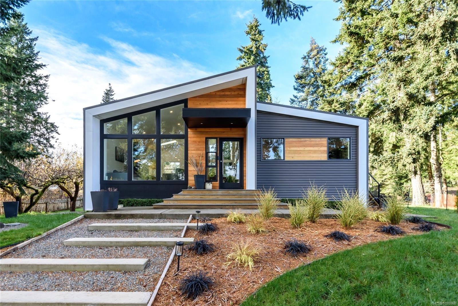 4137 Gartley Point Rd, Royston, BC