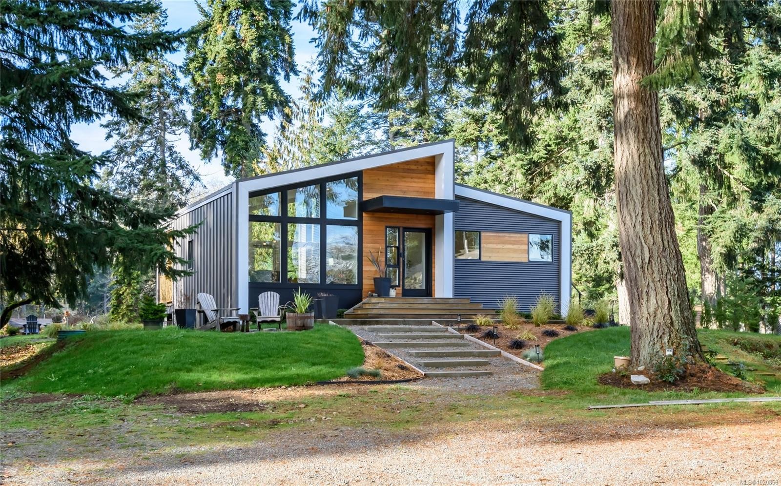 4137 Gartley Point Rd, Royston, BC