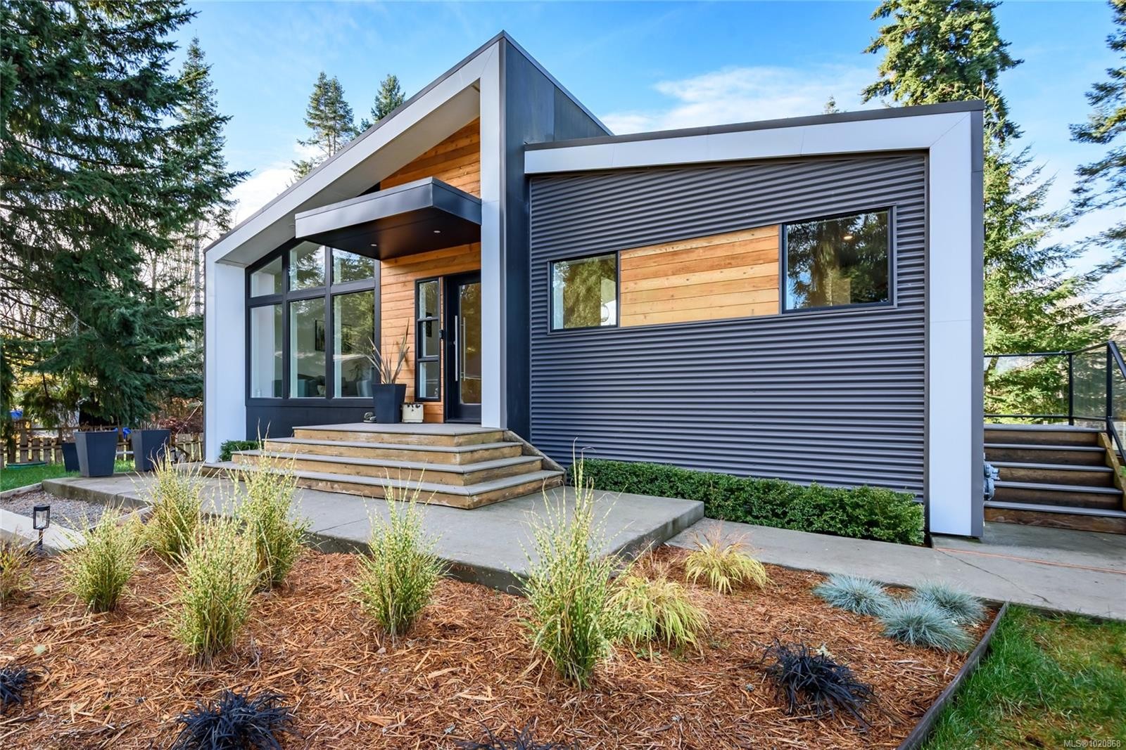 4137 Gartley Point Rd, Royston, BC