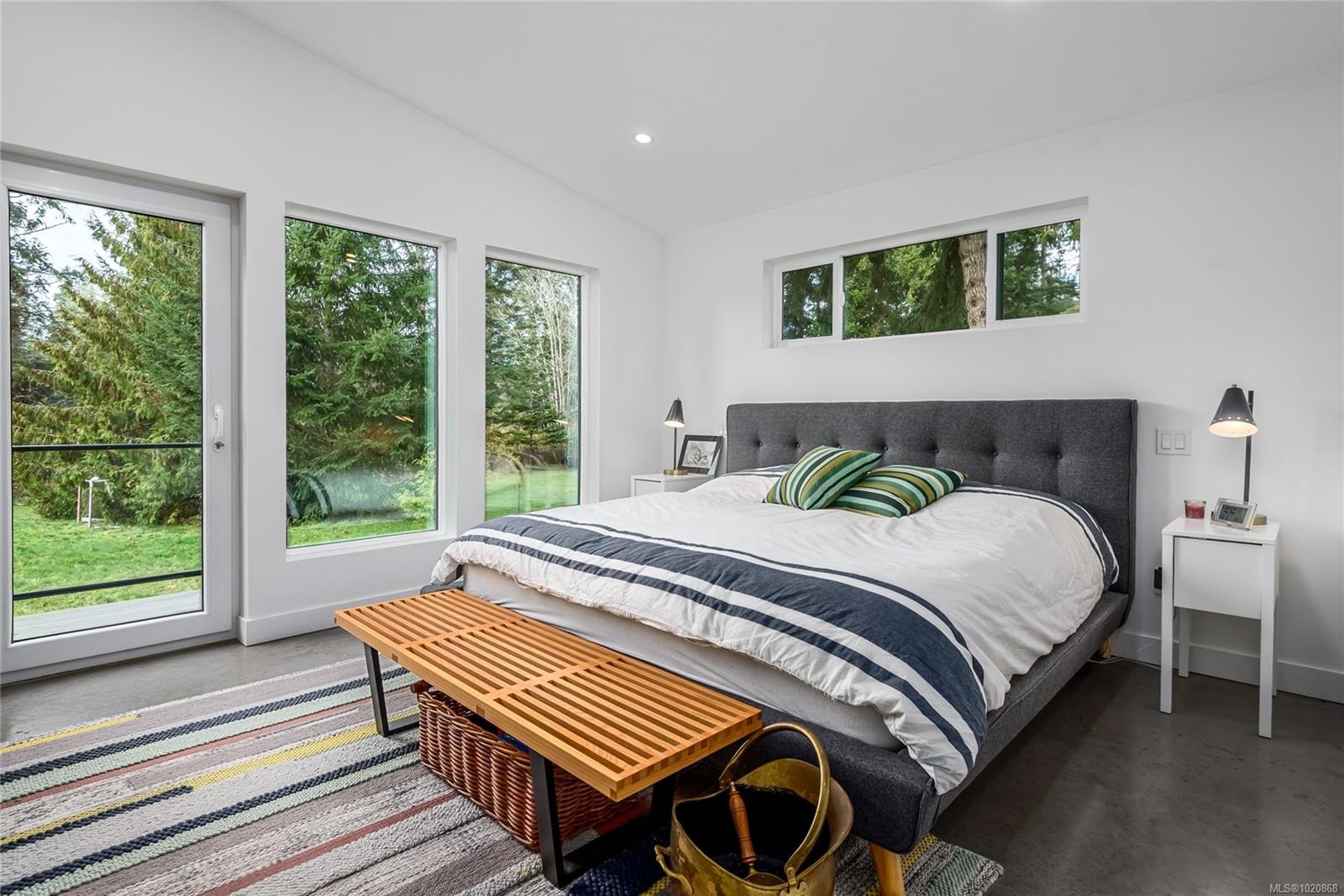 4137 Gartley Point Rd, Royston, BC