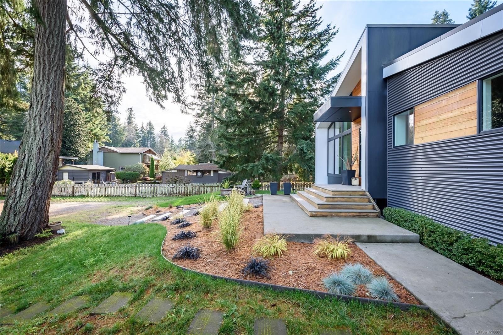 4137 Gartley Point Rd, Royston, BC