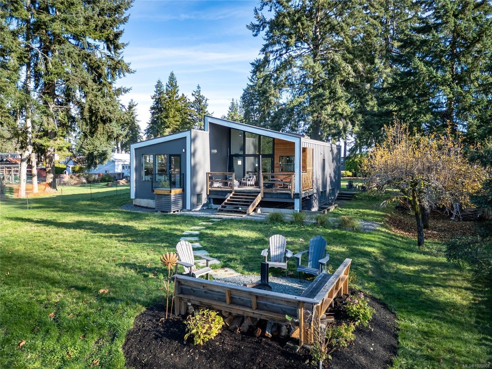 4137 Gartley Point Rd, Royston, BC