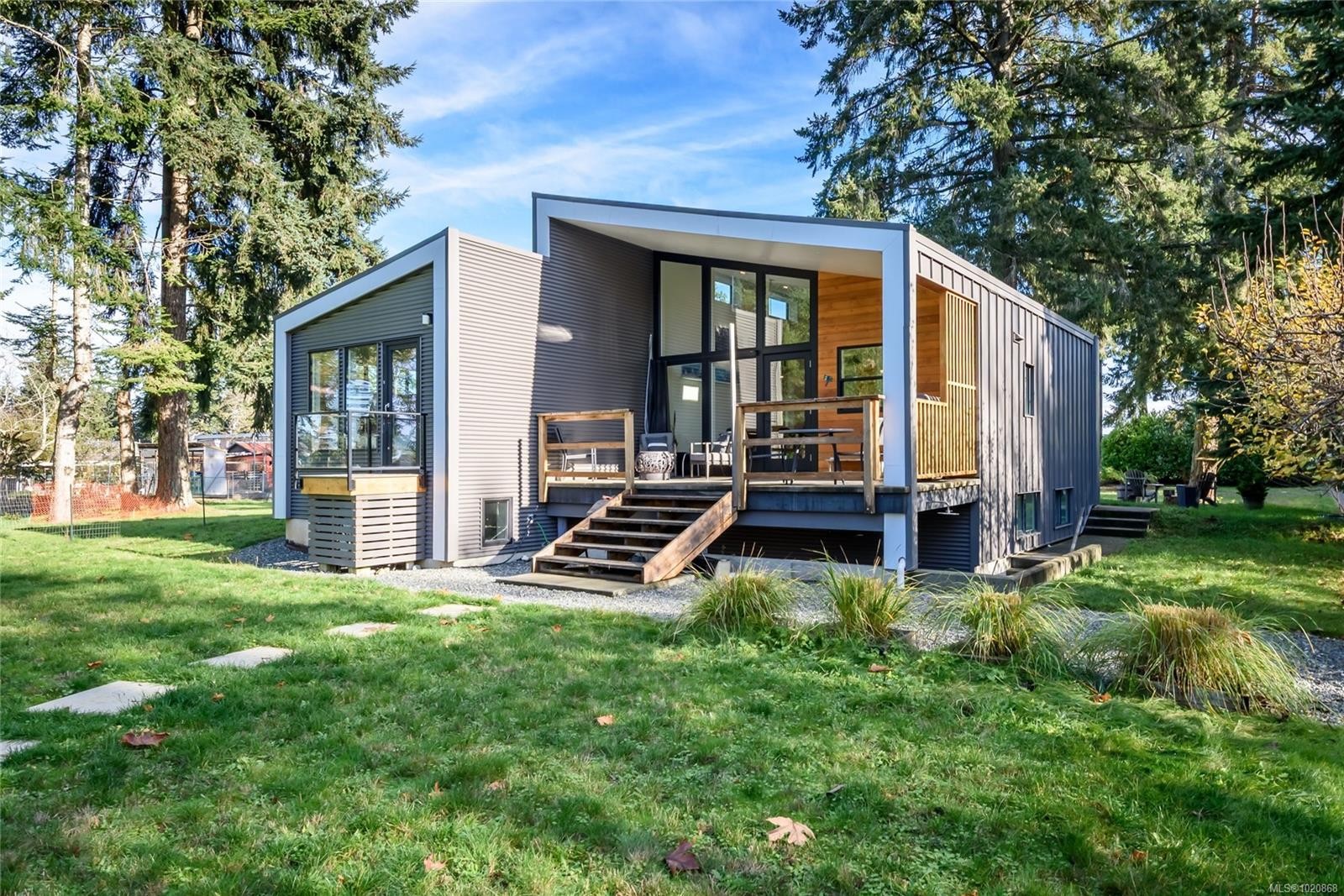 4137 Gartley Point Rd, Royston, BC