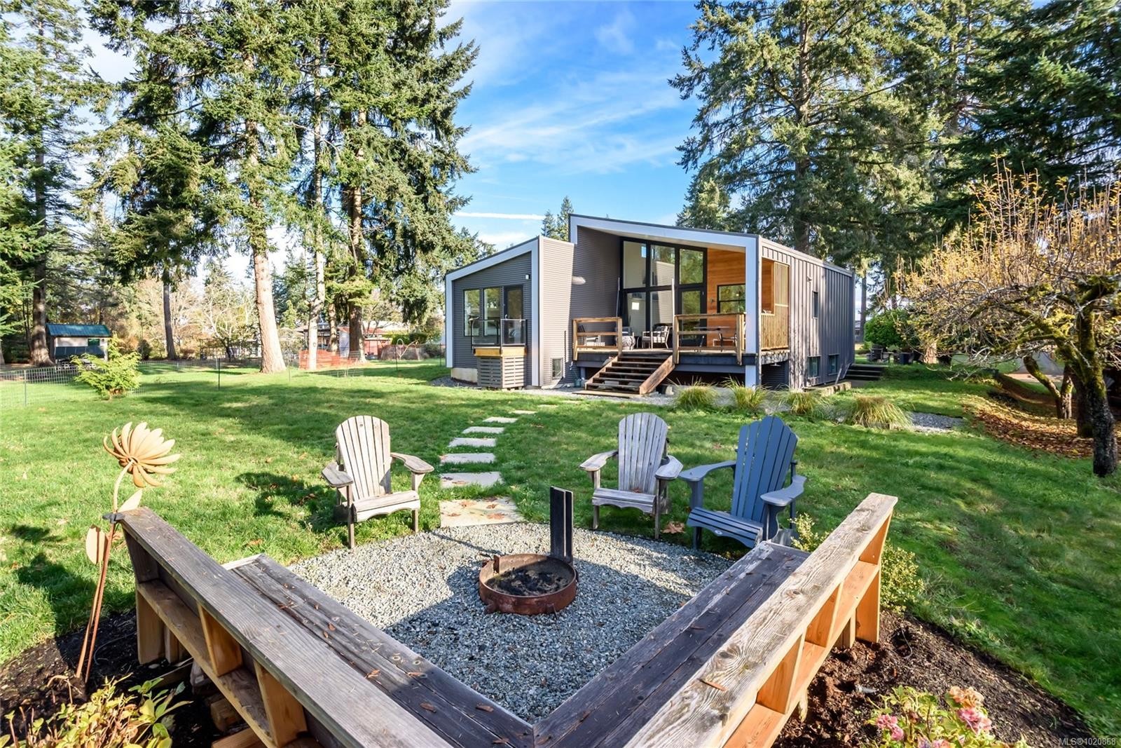 4137 Gartley Point Rd, Royston, BC