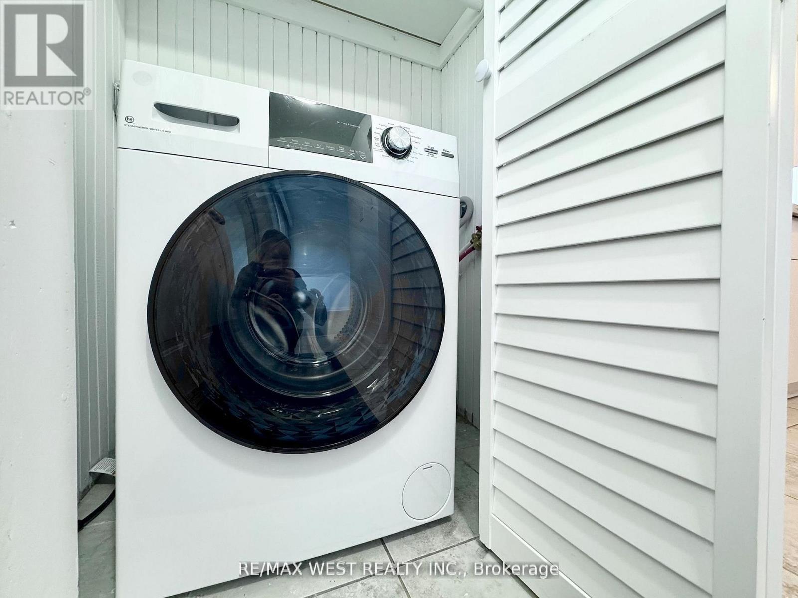 25 Bimini Crescent, Toronto, ON - Indoor Photo Showing Laundry Room