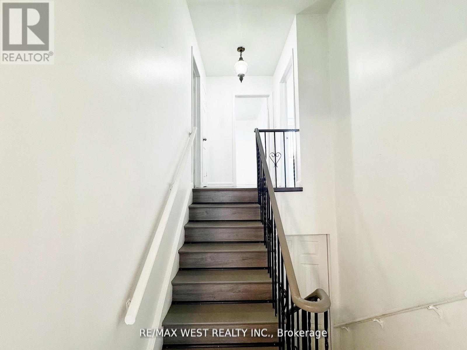 25 Bimini Crescent, Toronto, ON - Indoor Photo Showing Other Room