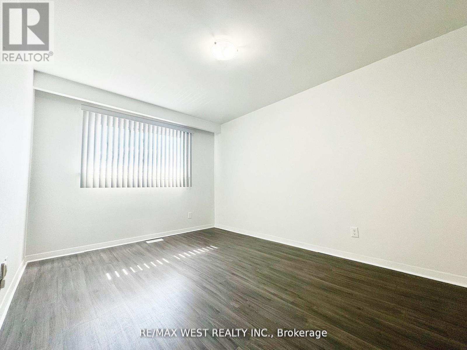 25 Bimini Crescent, Toronto, ON - Indoor Photo Showing Other Room