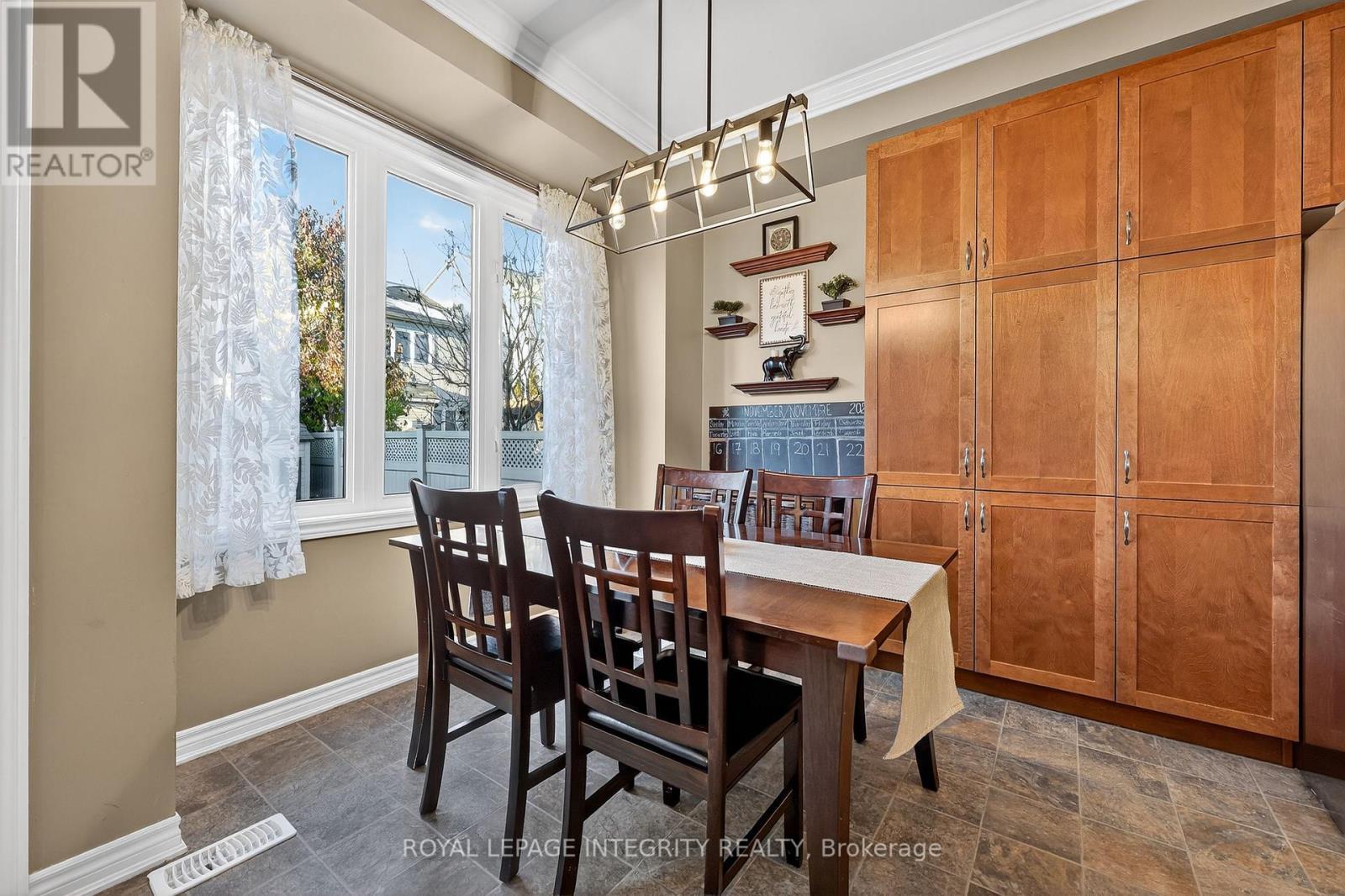 317 River Landing Avenue, Ottawa, ON - Indoor Photo Showing Dining Room