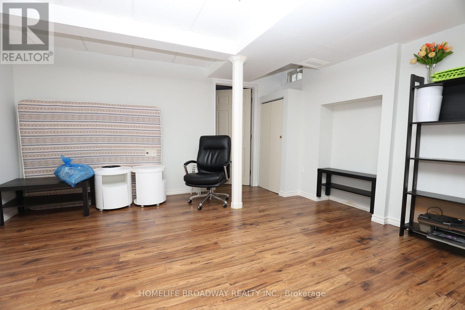 2 Catherina Street, Markham, ON - Indoor