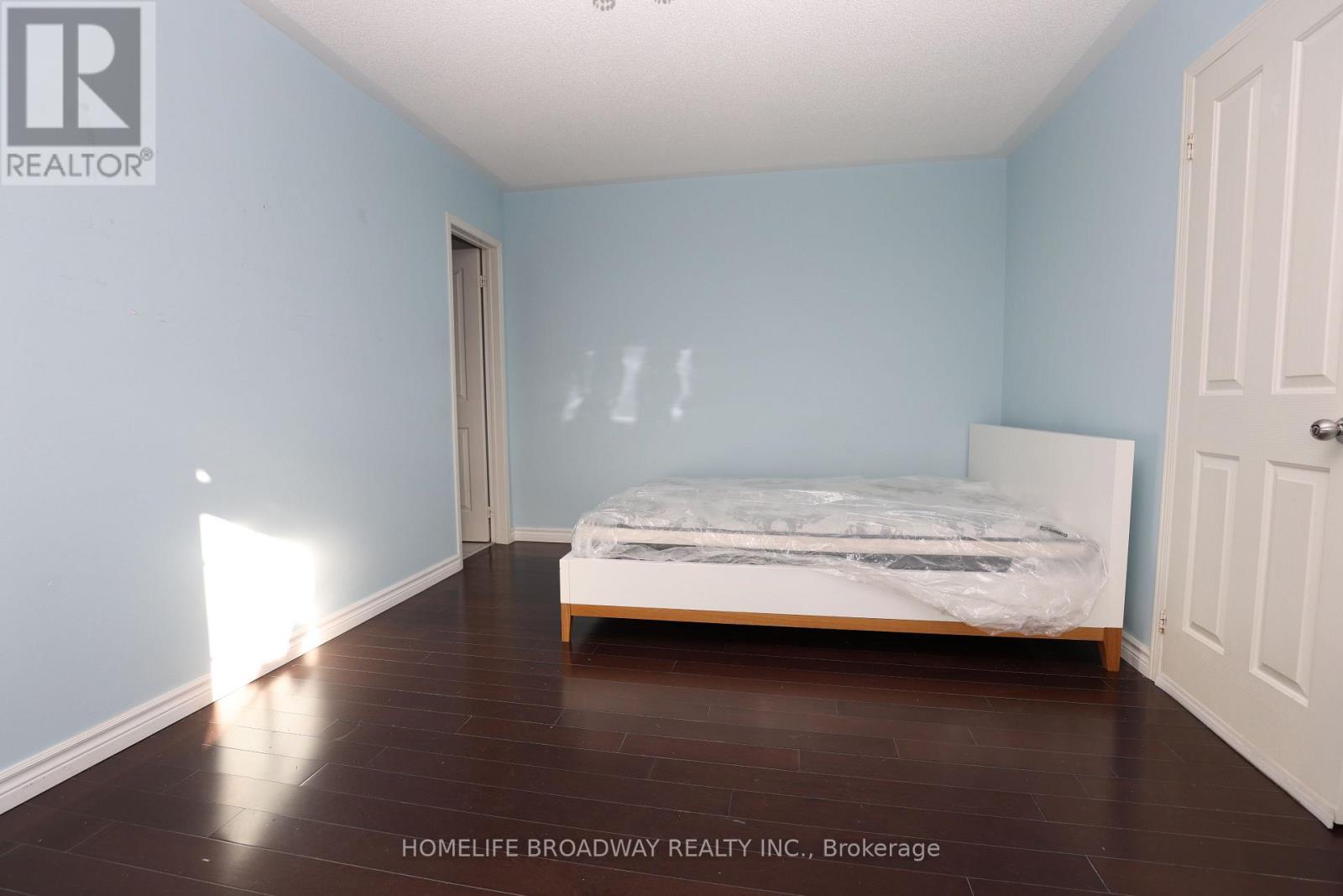 2 Catherina Street, Markham, ON - Indoor Photo Showing Bedroom