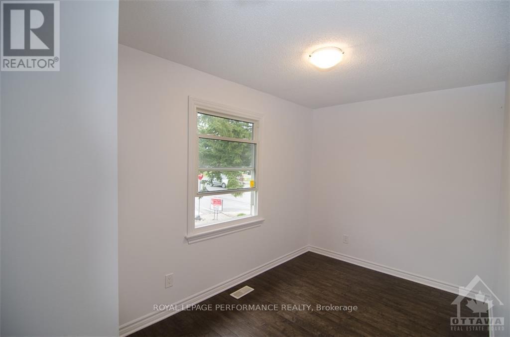 Bedroom Two - B - 111 Dalehurst Drive, Ottawa, ON - Indoor Photo Showing Other Room