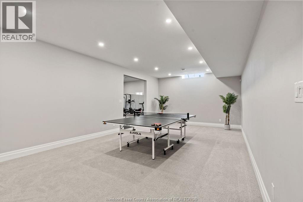 258 Xavier Circle, Lakeshore, ON - Indoor Photo Showing Other Room