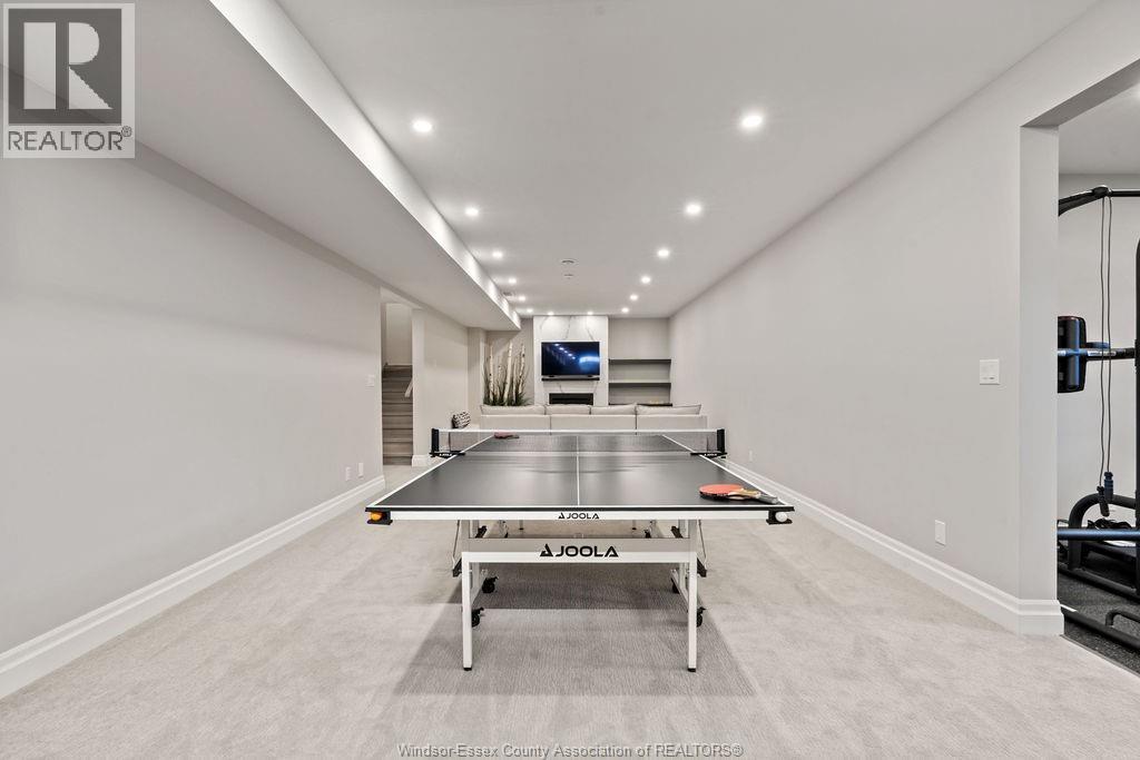 258 Xavier Circle, Lakeshore, ON - Indoor Photo Showing Other Room