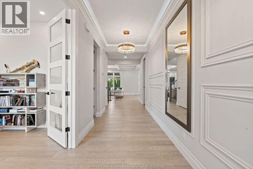 258 Xavier Circle, Lakeshore, ON - Indoor Photo Showing Other Room