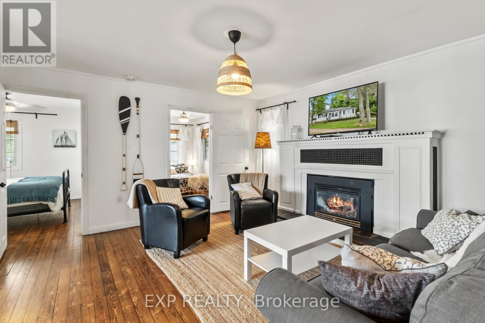 17 Fire Route 88A, Havelock-Belmont-Methuen, ON - Indoor Photo Showing Living Room With Fireplace