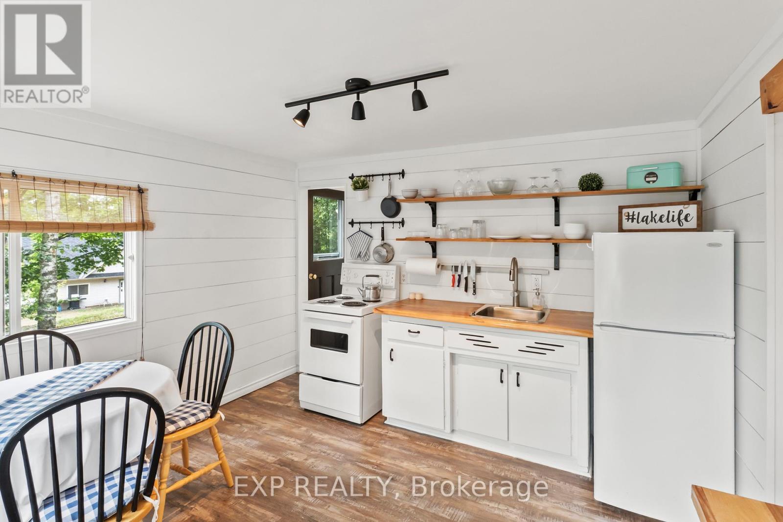 17 Fire Route 88A, Havelock-Belmont-Methuen, ON - Indoor Photo Showing Kitchen