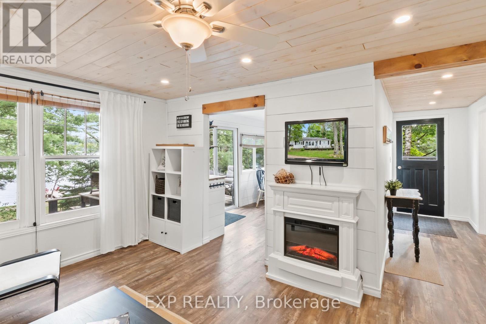 17 Fire Route 88A, Havelock-Belmont-Methuen, ON - Indoor With Fireplace