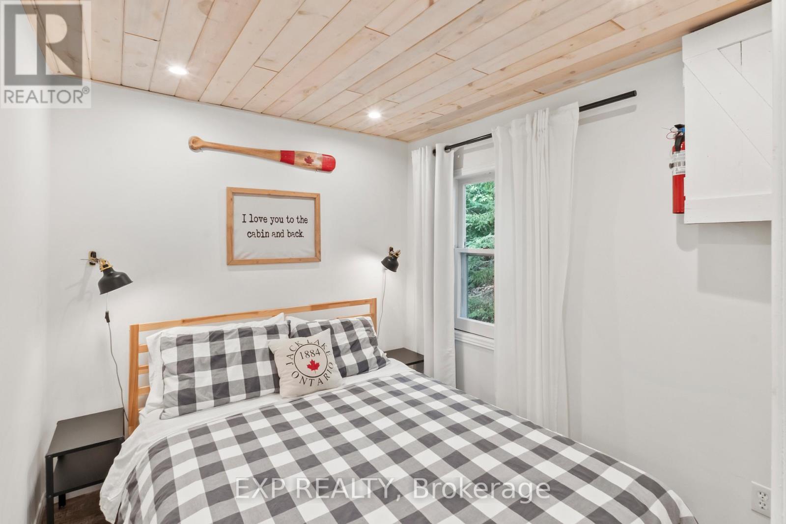 17 Fire Route 88A, Havelock-Belmont-Methuen, ON - Indoor Photo Showing Bedroom