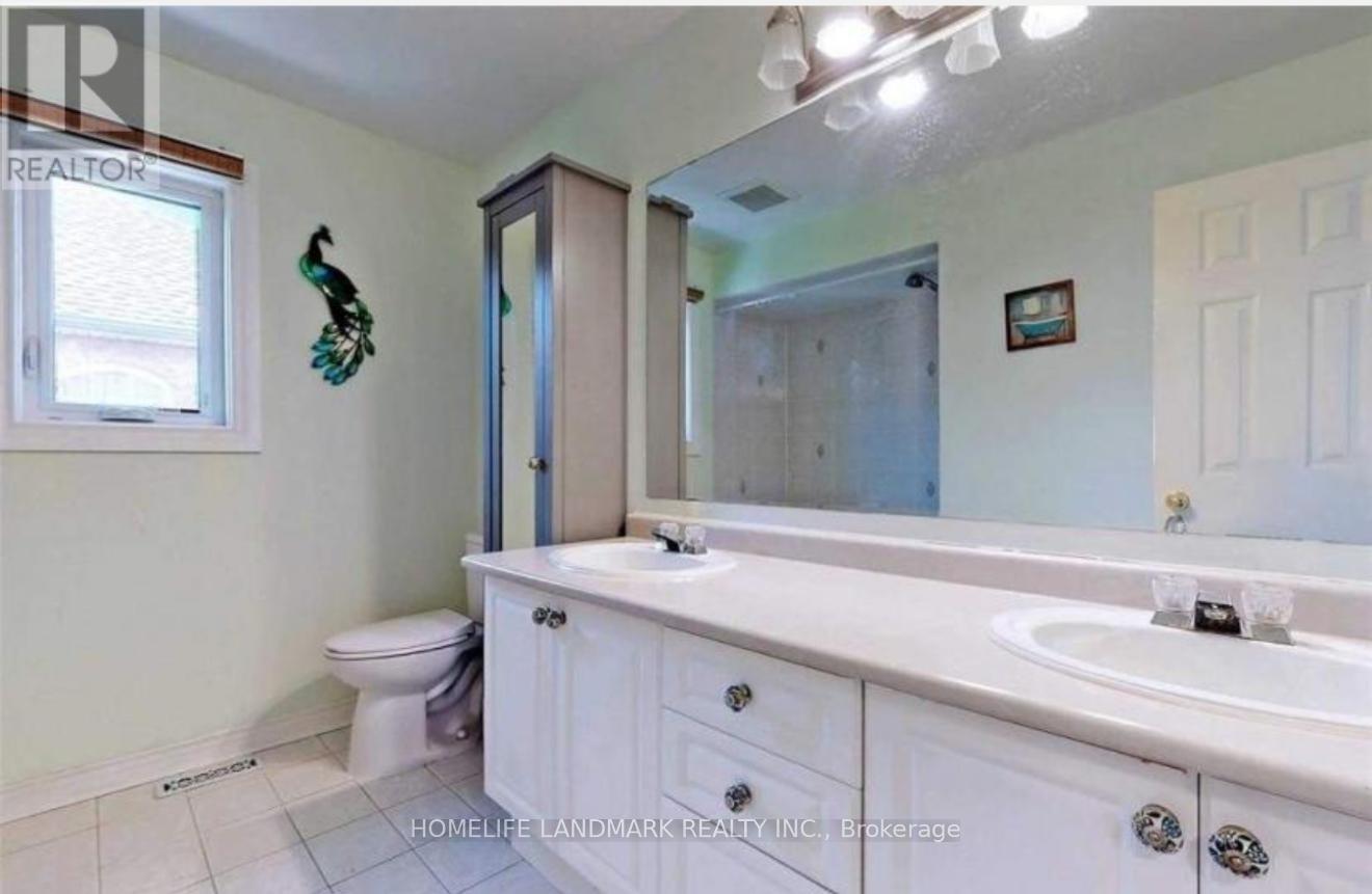 2198 Arbourview Drive, Oakville, ON - Indoor Photo Showing Bathroom