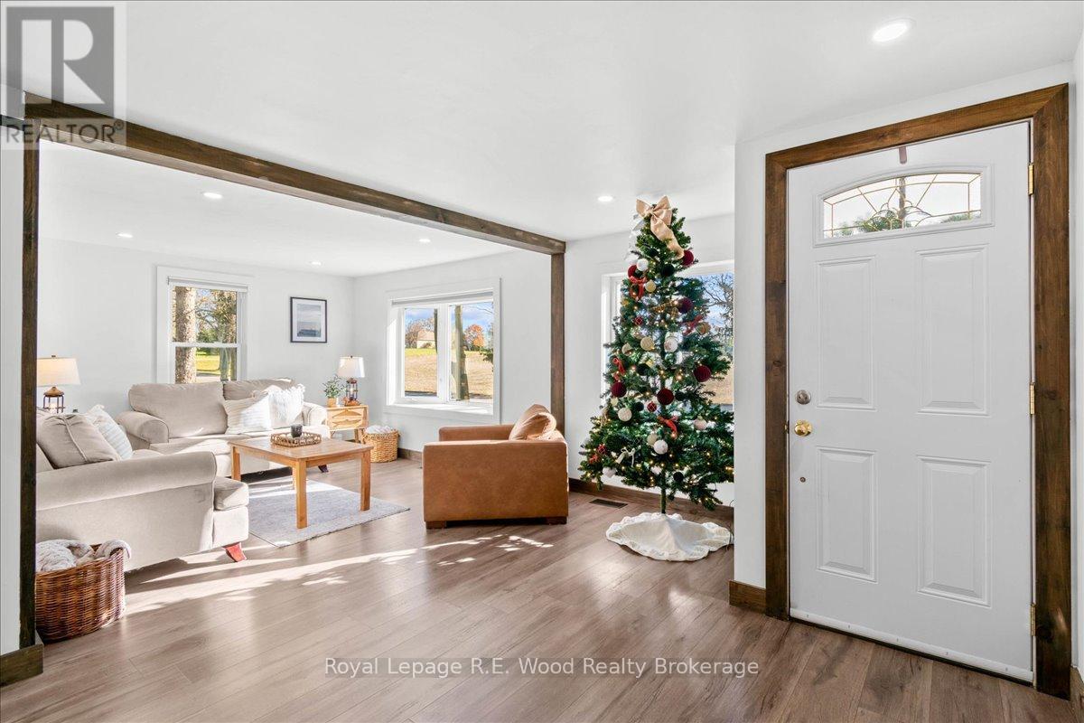 303 Concession 2 Road, Norfolk (Townsend), ON - Indoor Photo Showing Other Room