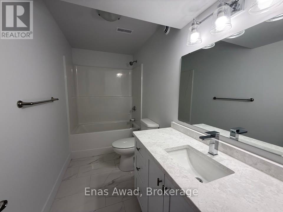 828 Moonrock Avenue, Greater Sudbury (Sudbury), ON - Indoor Photo Showing Bathroom