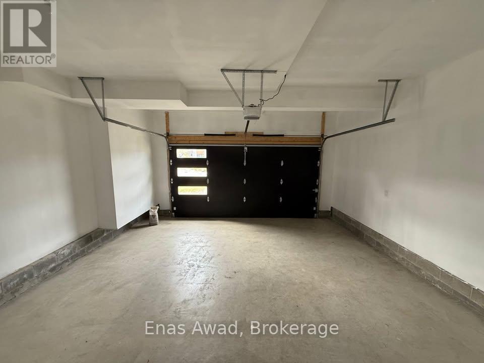 828 Moonrock Avenue, Greater Sudbury (Sudbury), ON - Indoor Photo Showing Garage