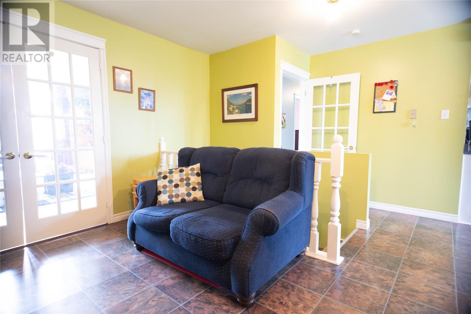 24 Alexander Crescent, Glovertown, NL - Indoor Photo Showing Living Room