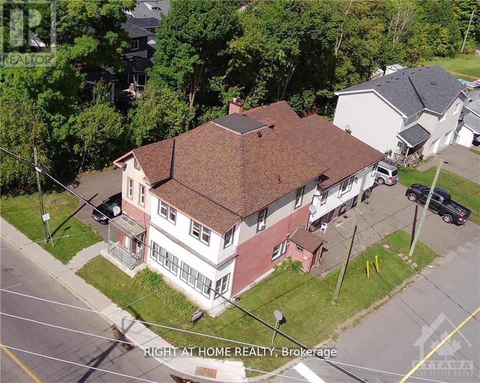 229 Elgin Street W, Arnprior, ON -