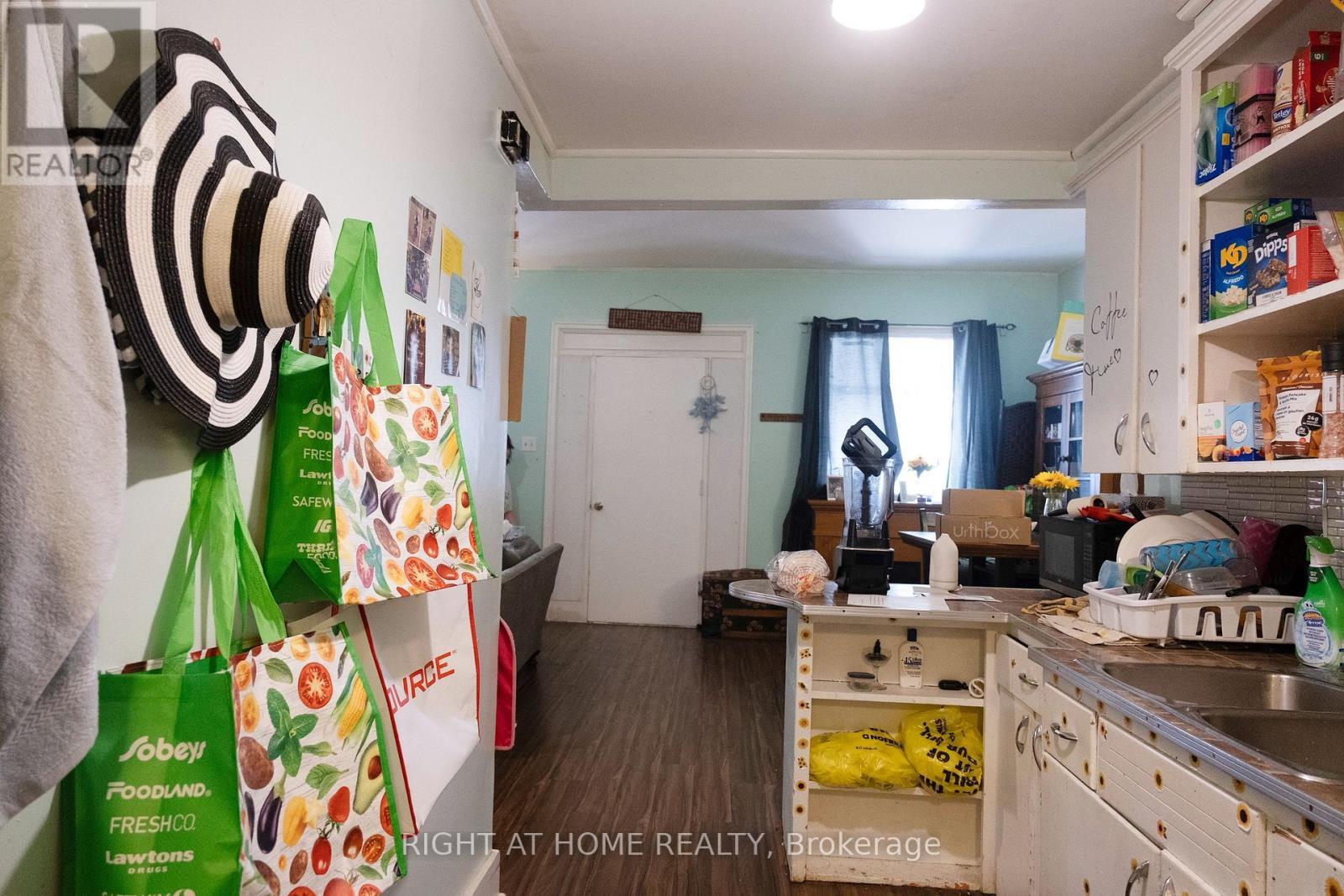 229 Elgin Street W, Arnprior, ON - Indoor Photo Showing Other Room