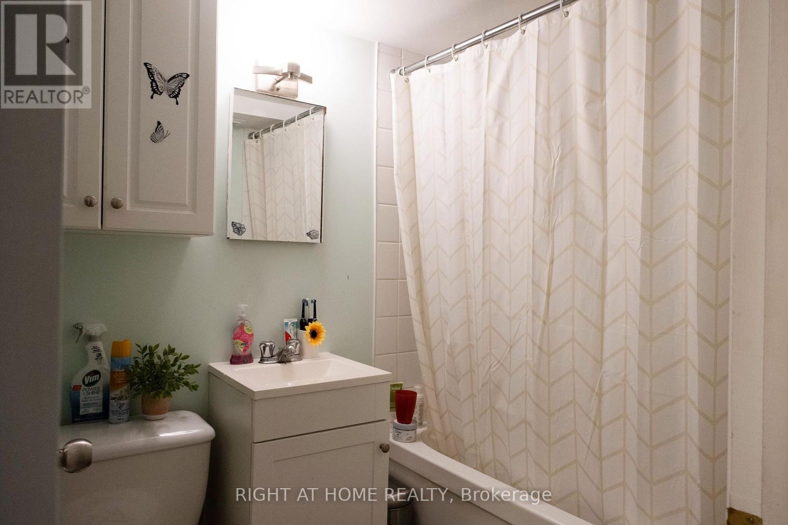 229 Elgin Street W, Arnprior, ON - Indoor Photo Showing Bathroom