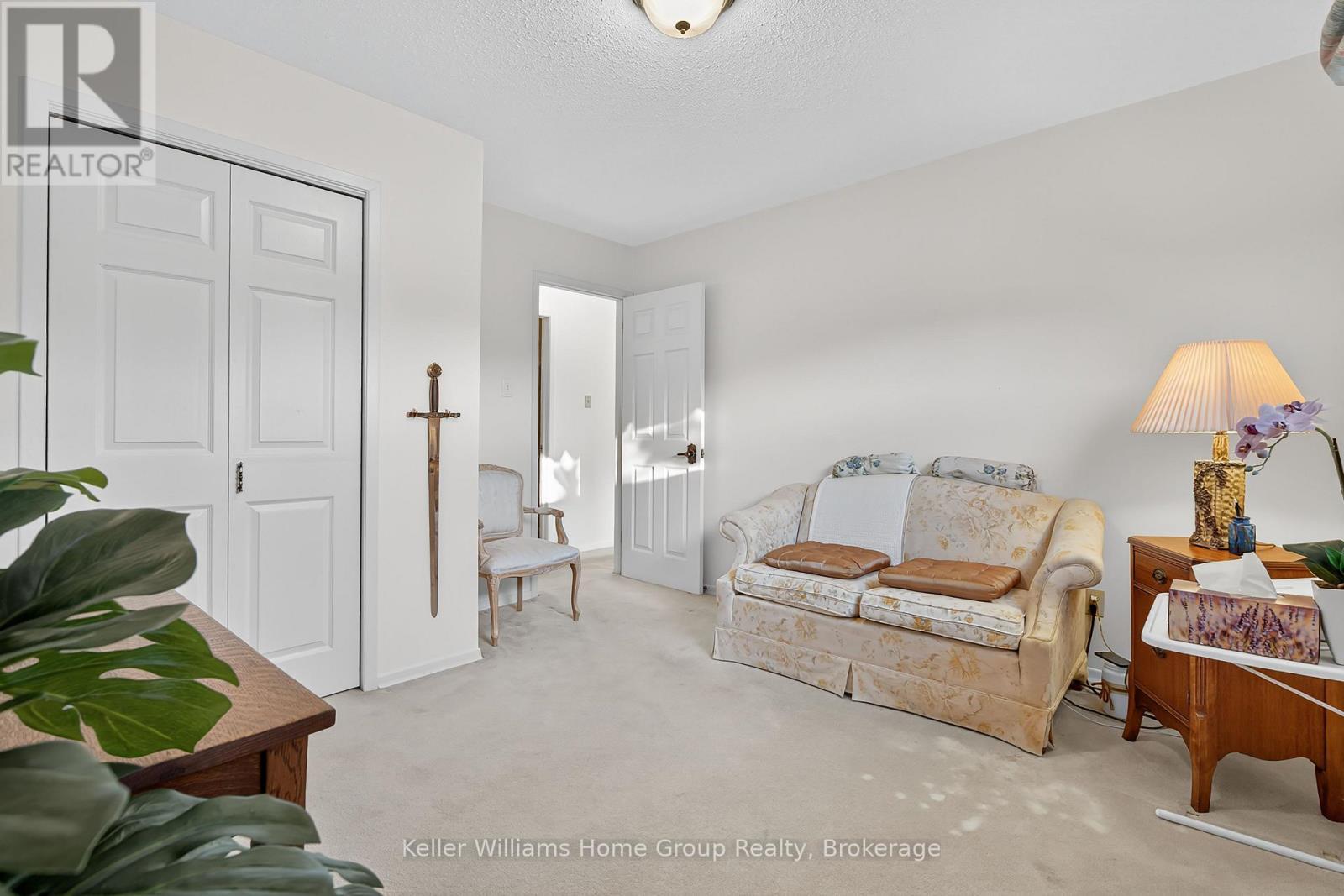 114 Dovercliffe Road, Guelph (Dovercliffe Park/Old University), ON - Indoor