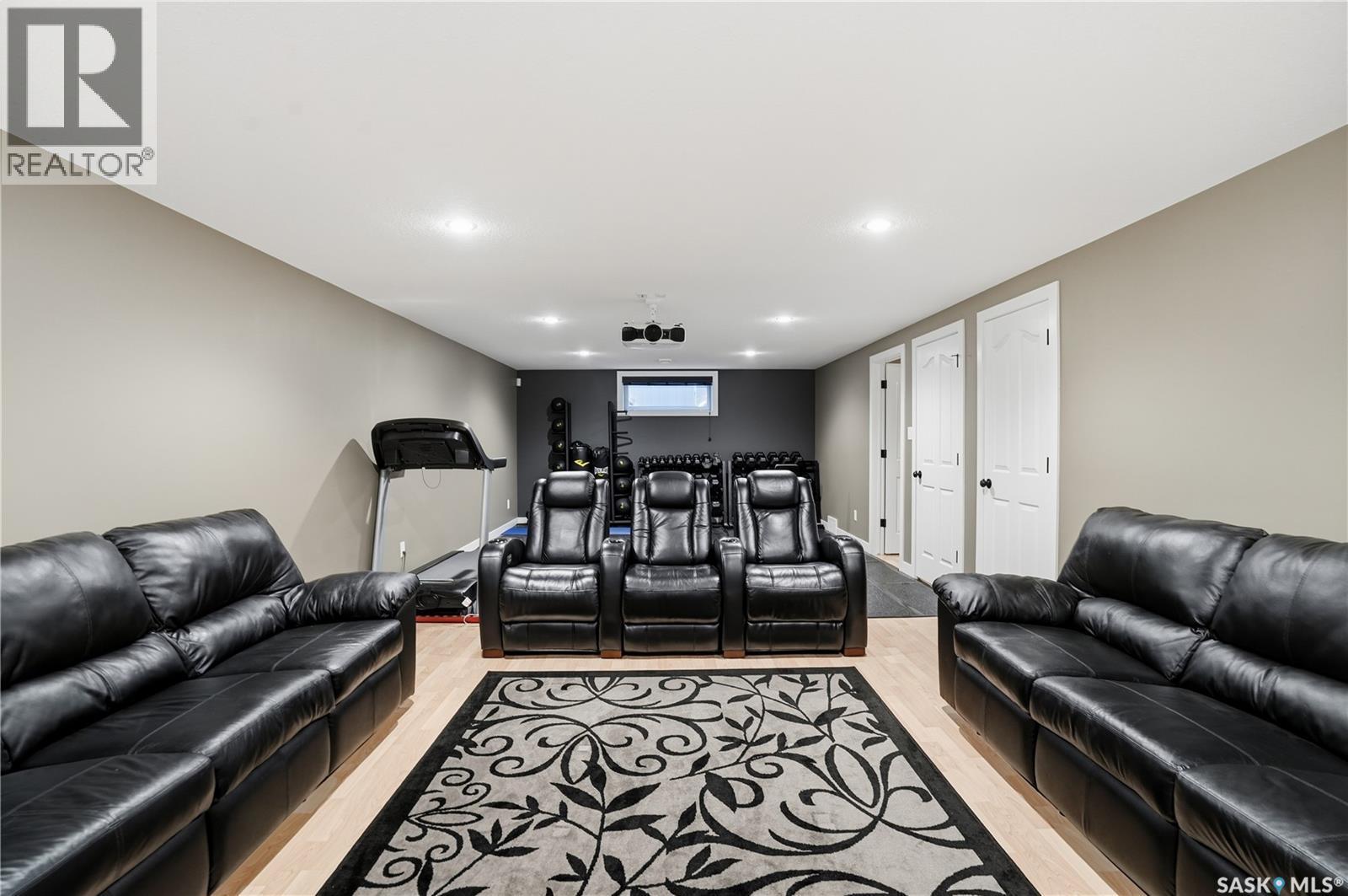 1827 Norman Mackenzie Road, Regina, SK - Indoor