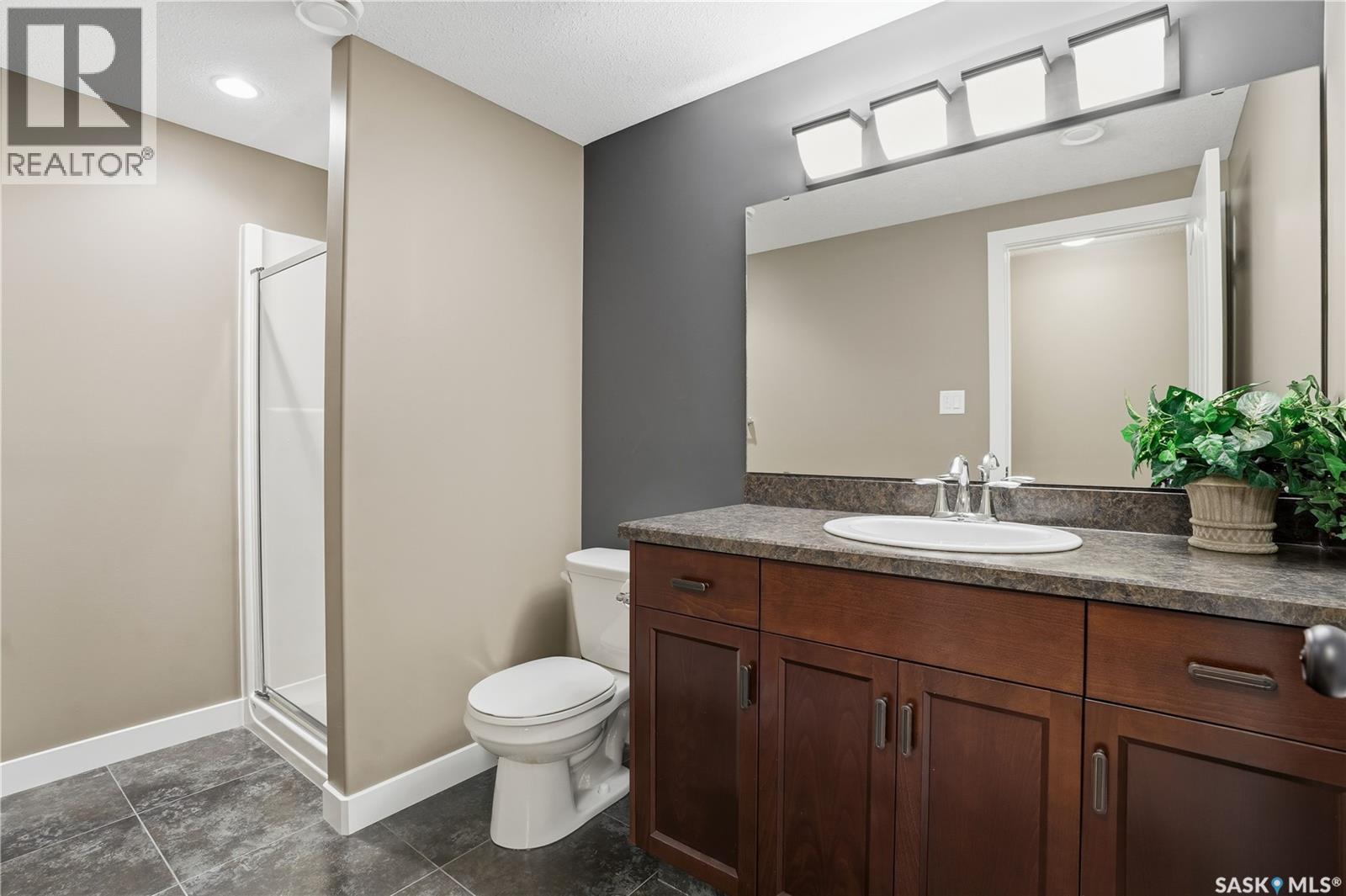 1827 Norman Mackenzie Road, Regina, SK - Indoor Photo Showing Bathroom