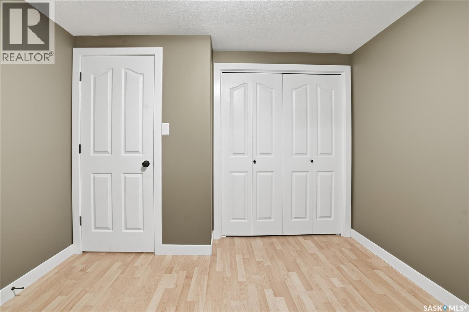 1827 Norman Mackenzie Road, Regina, SK - Indoor