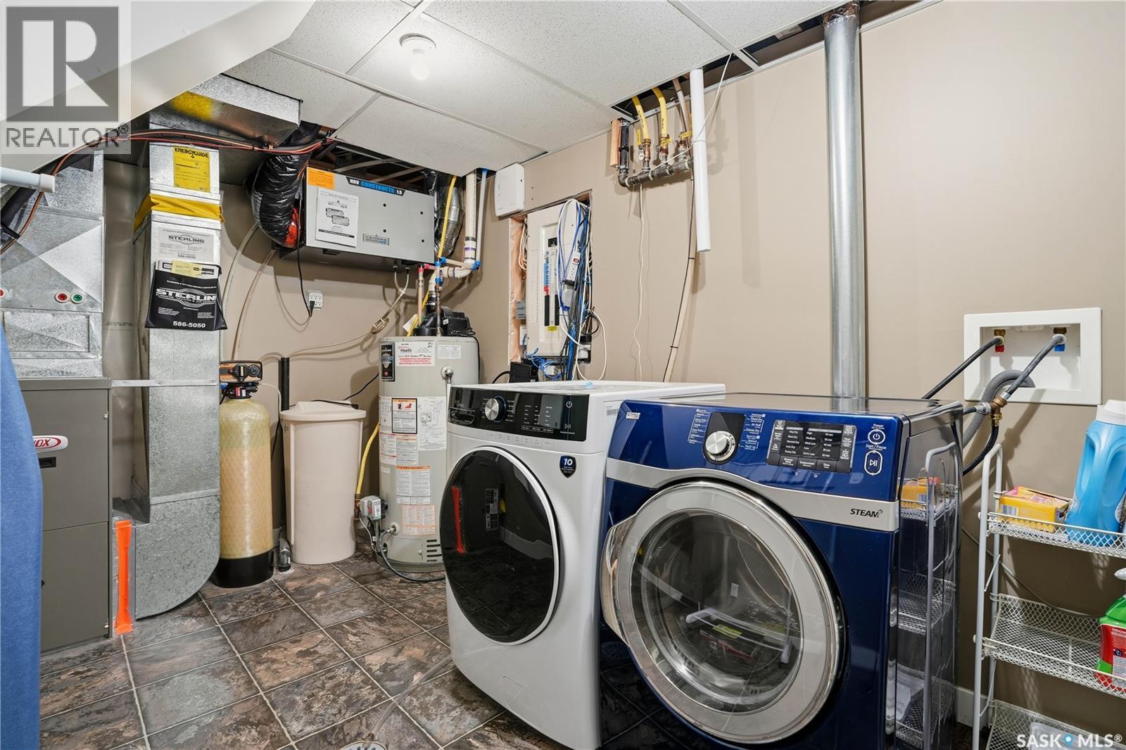 1827 Norman Mackenzie Road, Regina, SK - Indoor Photo Showing Laundry Room