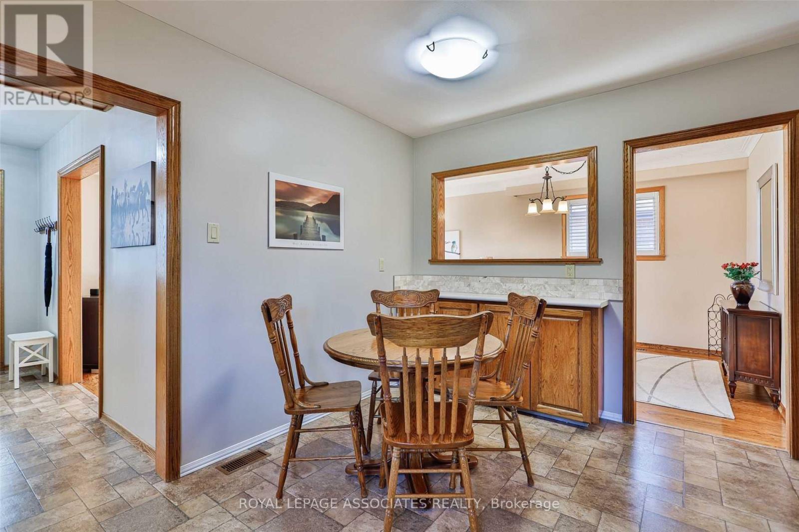 166 Lynnbrook Drive, Toronto, ON - Indoor Photo Showing Dining Room