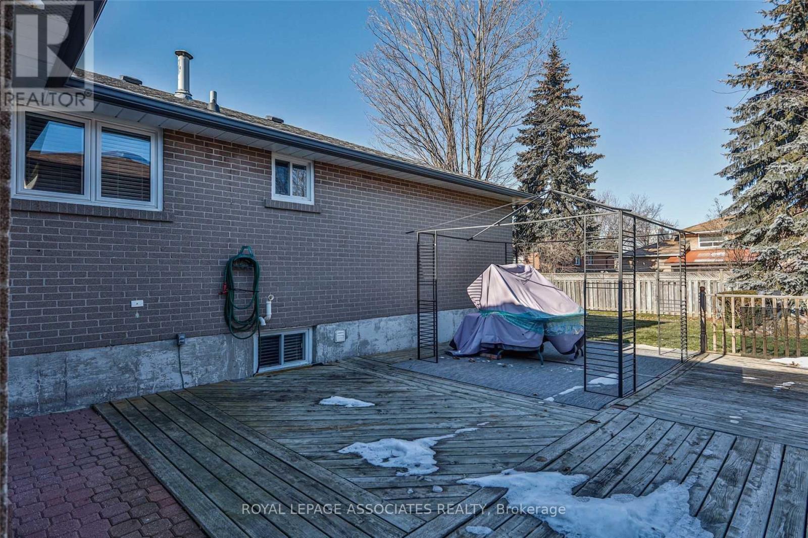 166 Lynnbrook Drive, Toronto, ON - Outdoor With Deck Patio Veranda