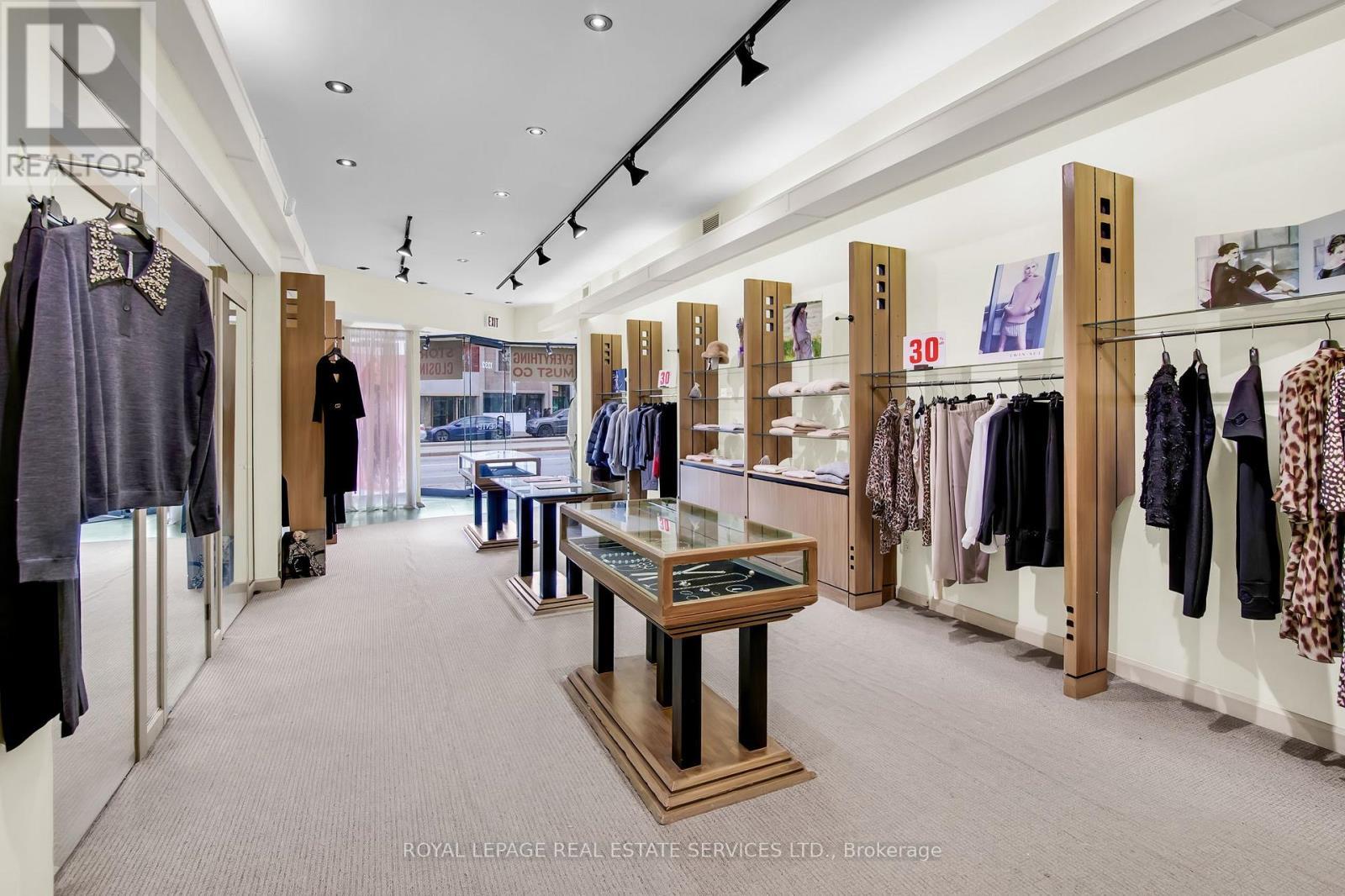 1232 St Clair Avenue W, Toronto, ON