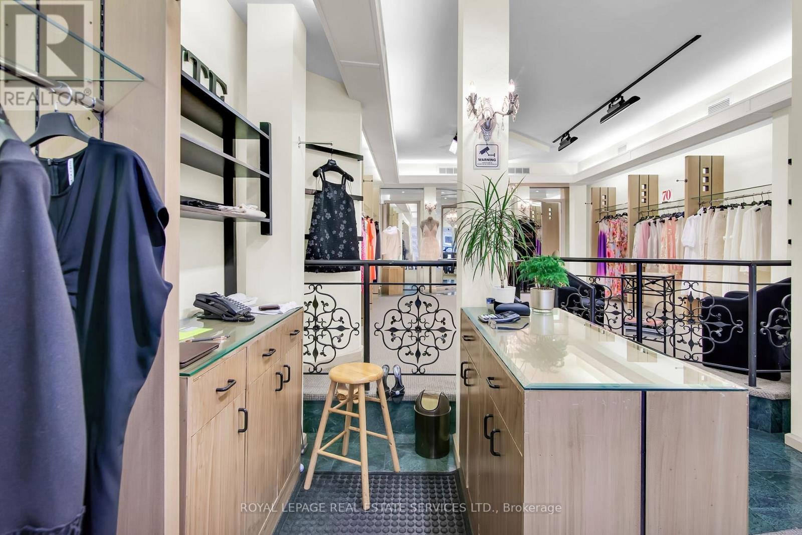 1232 St Clair Avenue W, Toronto, ON