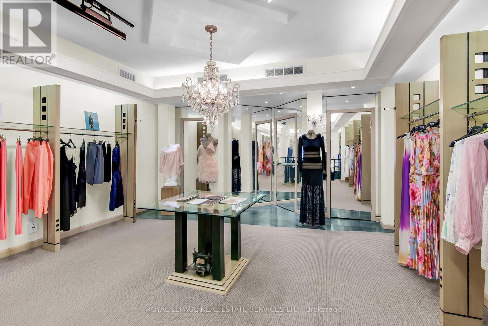 1232 St Clair Avenue W, Toronto, ON