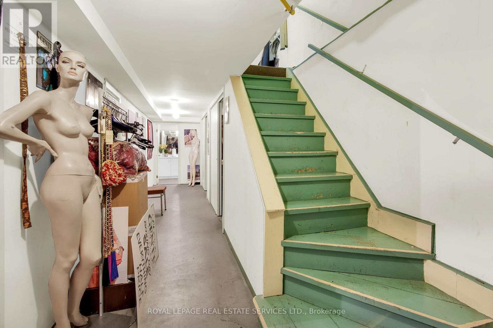 1232 St Clair Avenue W, Toronto, ON