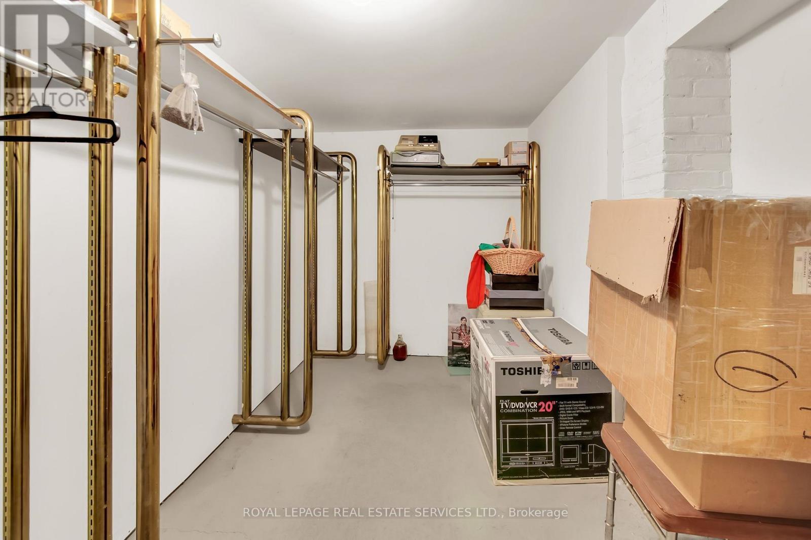 1232 St Clair Avenue W, Toronto, ON