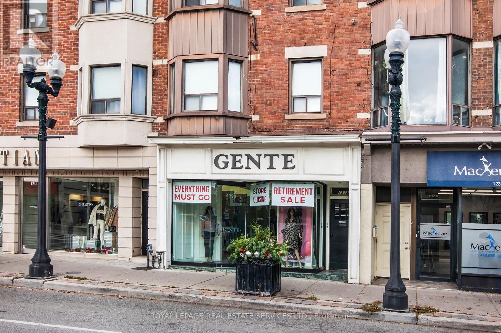 1232 St Clair Avenue W, Toronto, ON