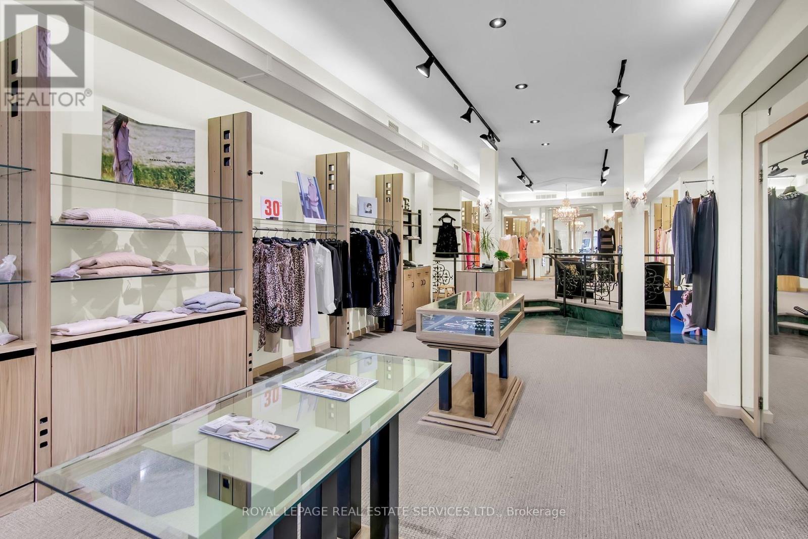 1232 St Clair Avenue W, Toronto, ON