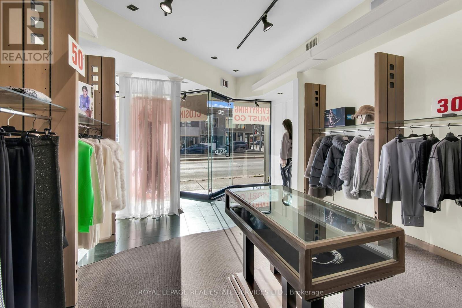 1232 St Clair Avenue W, Toronto, ON