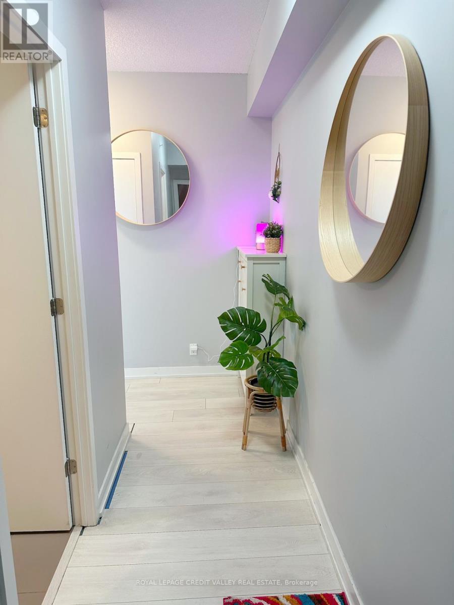 3607 - 2200 Lake Shore Boulevard W, Toronto, ON - Indoor