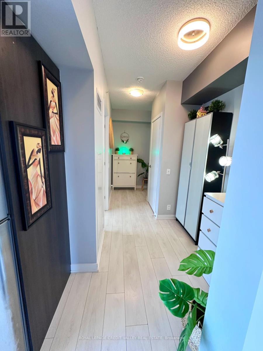 3607 - 2200 Lake Shore Boulevard W, Toronto, ON - Indoor Photo Showing Other Room